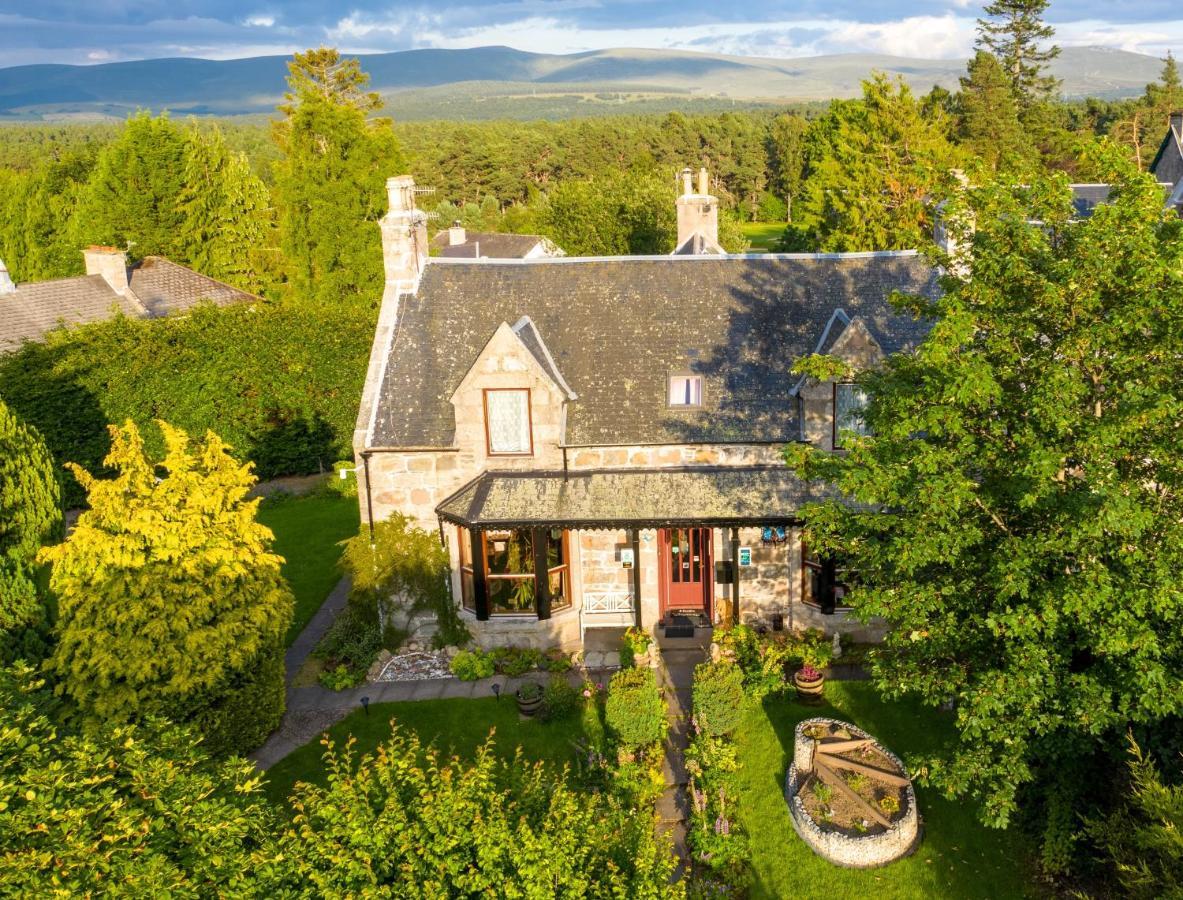 Garden Park Guest House Grantown-on-Spey Exterior photo